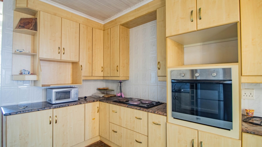 4 Bedroom Property for Sale in Pearl Bay Western Cape
